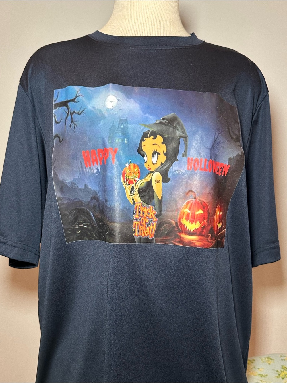 Betty Boop men or women Halloween Witch T-Shirt - Black